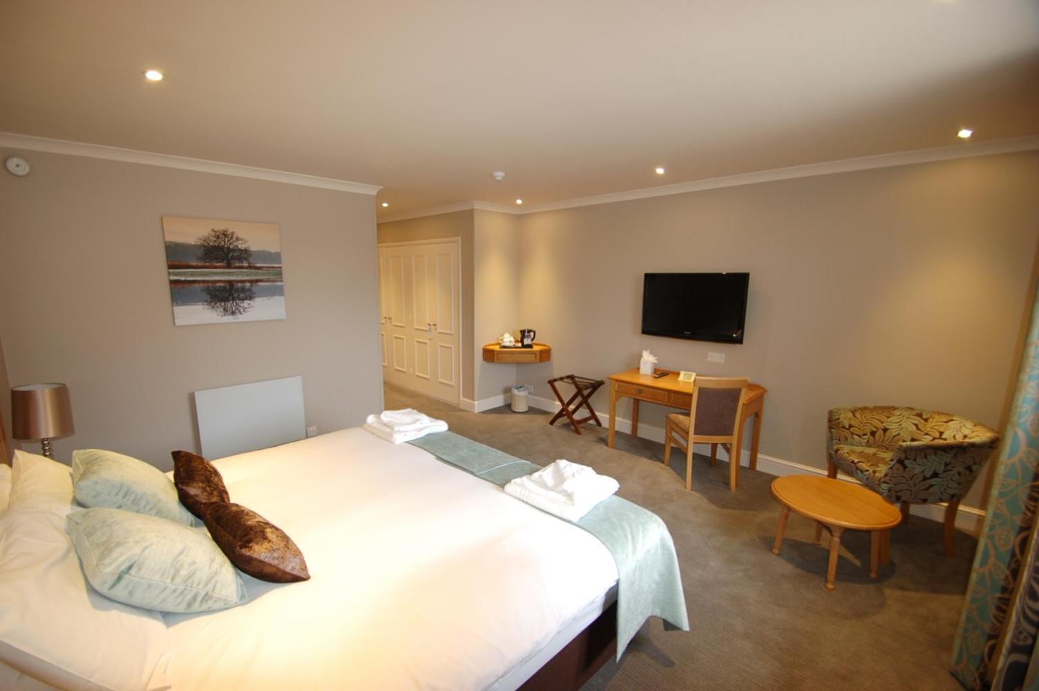 Kings Court Hotel Альчестер Экстерьер фото