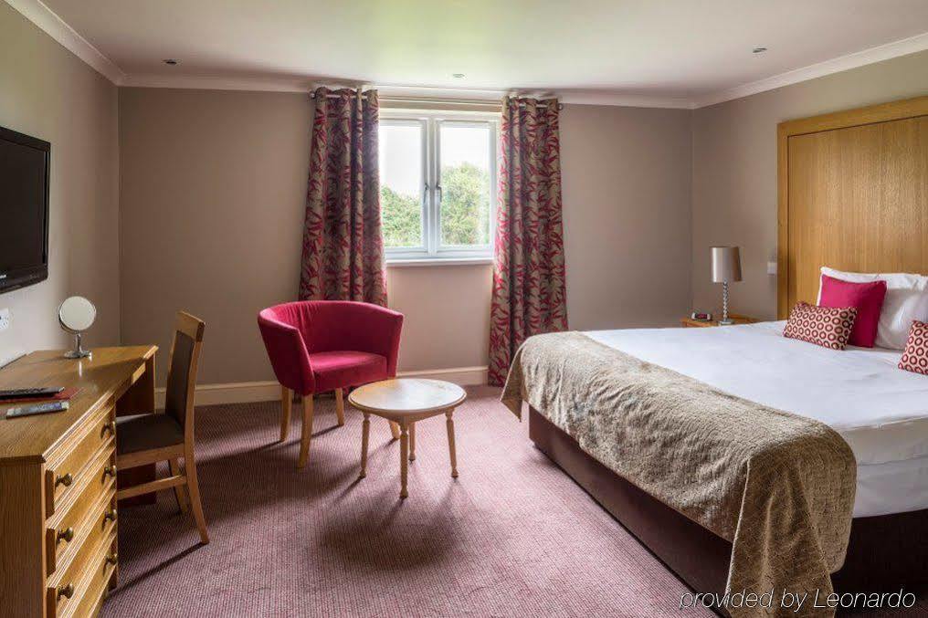 Kings Court Hotel Альчестер Экстерьер фото