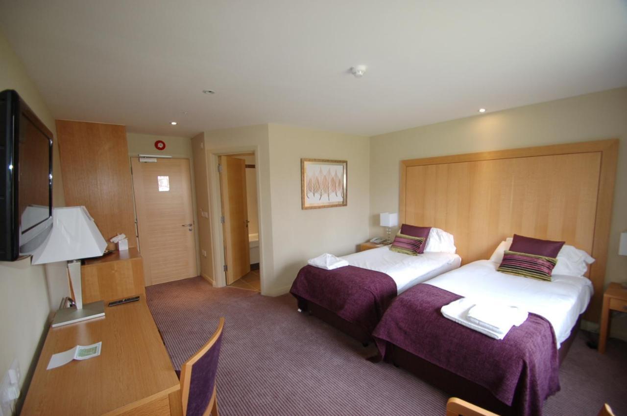 Kings Court Hotel Альчестер Экстерьер фото